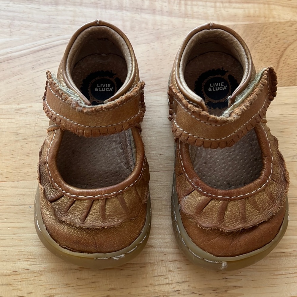 Livie & Luca Ruche Classic Mary Jane Leather Upper size 4 toddler